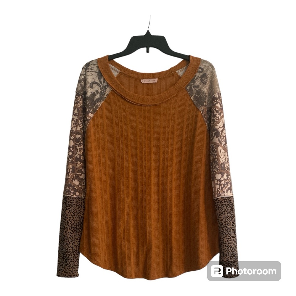 Ces Femme Raglan Top Long Sleeve Made in USA Size Small Ptp 20”